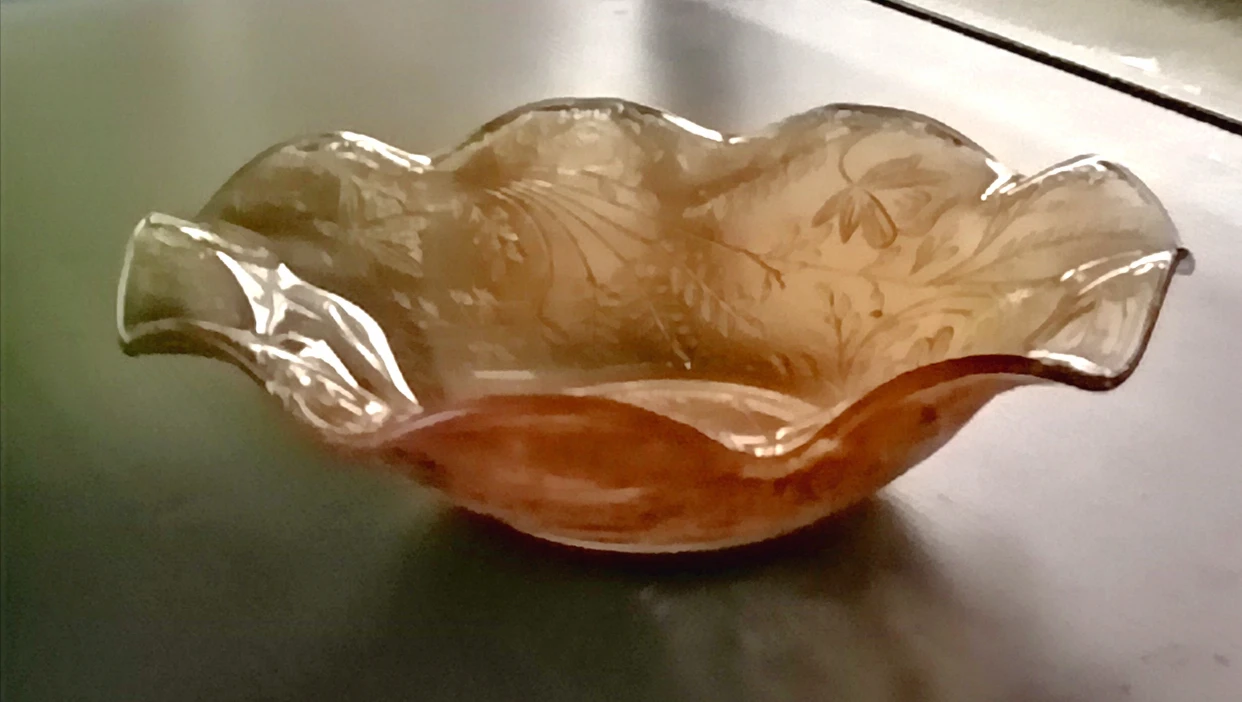 Ruffled Carnival Glass Bowl - photo 5