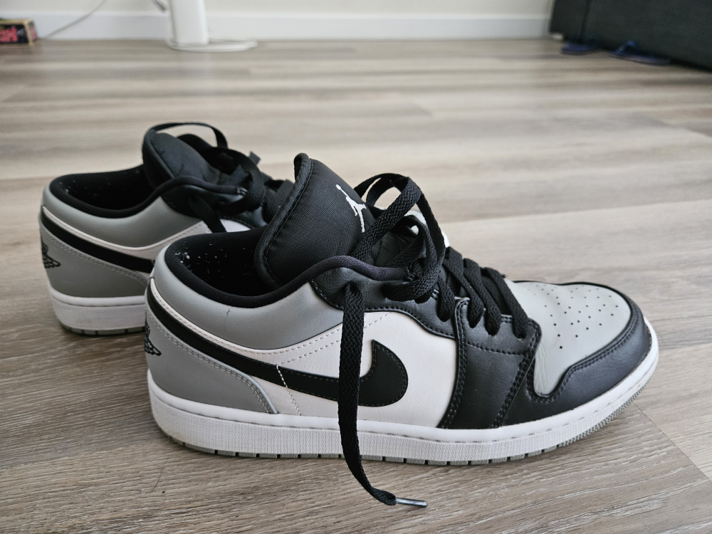 Air Jordan 1 Low thumbnail