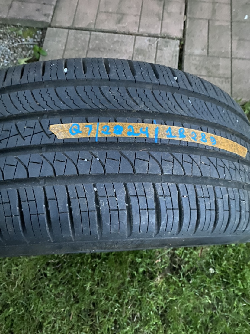 Pirelli P-ZERO 235/45/19 - photo 2