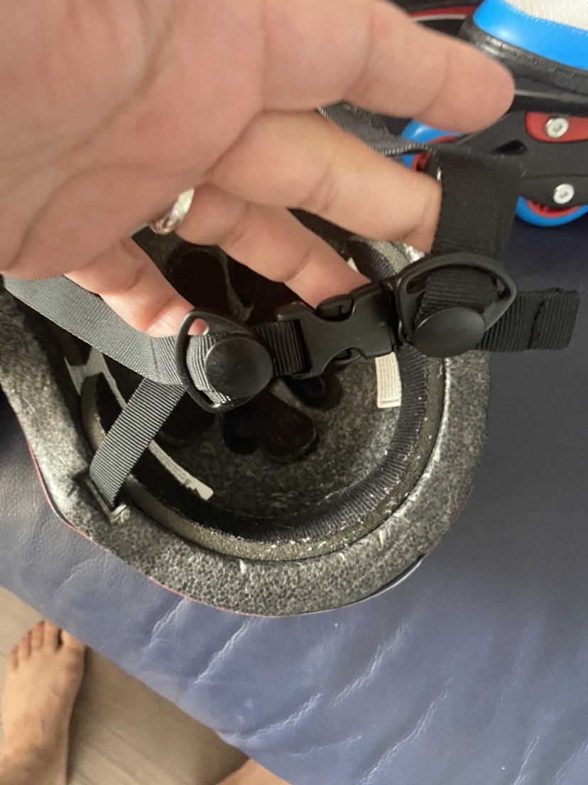 Kids roller blades adjustable size 3/5 and helmet - photo 4