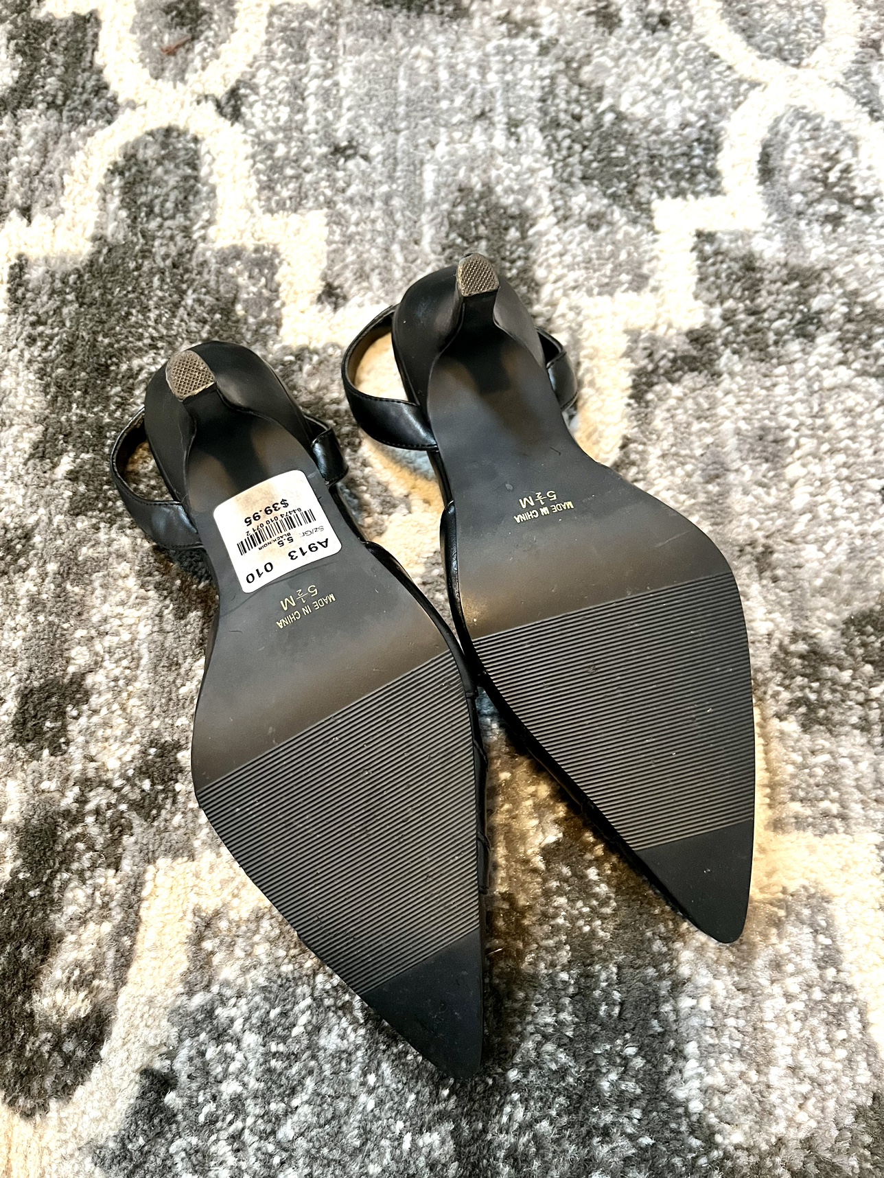 LeChateau Black Low Heel Pumps 5.5 - photo 3