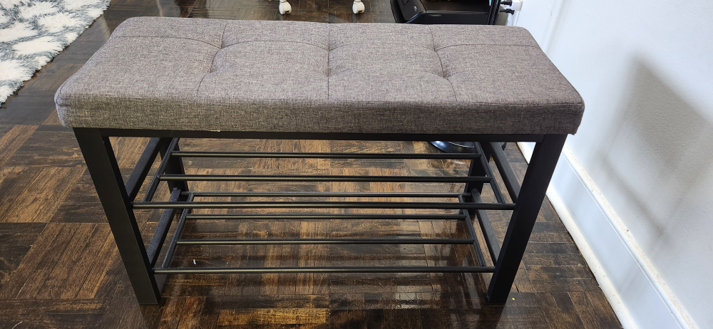 Entryway bench