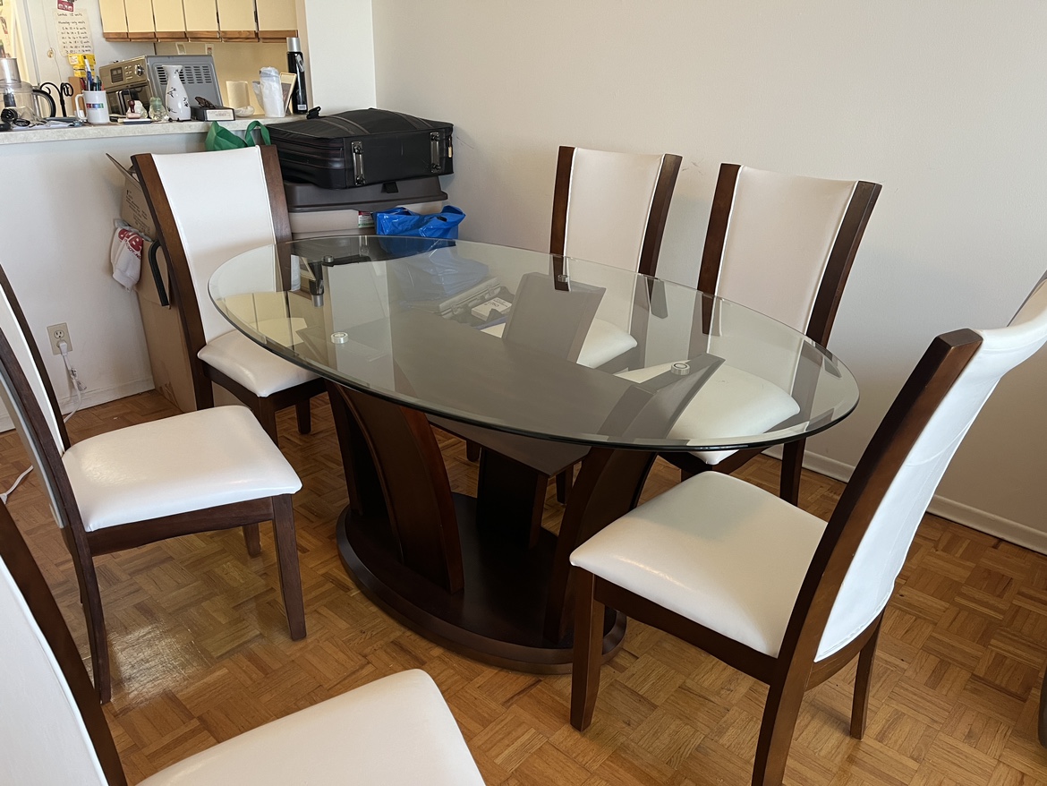 Never Used Dining Table & 6 Chairs