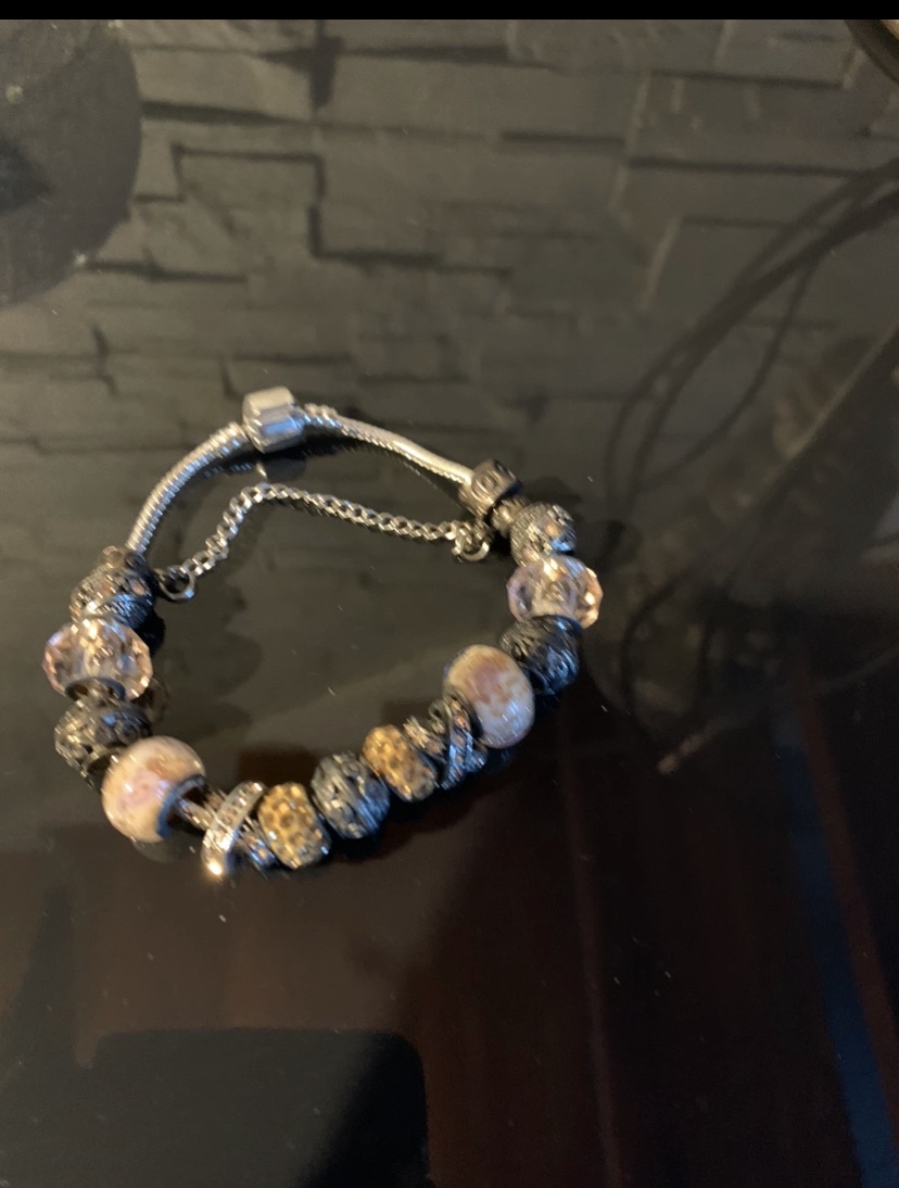 Charm bracelet thumbnail