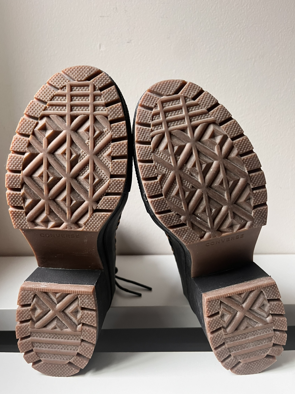 Converse Chunky Boots size 7.5 image indicator(8)