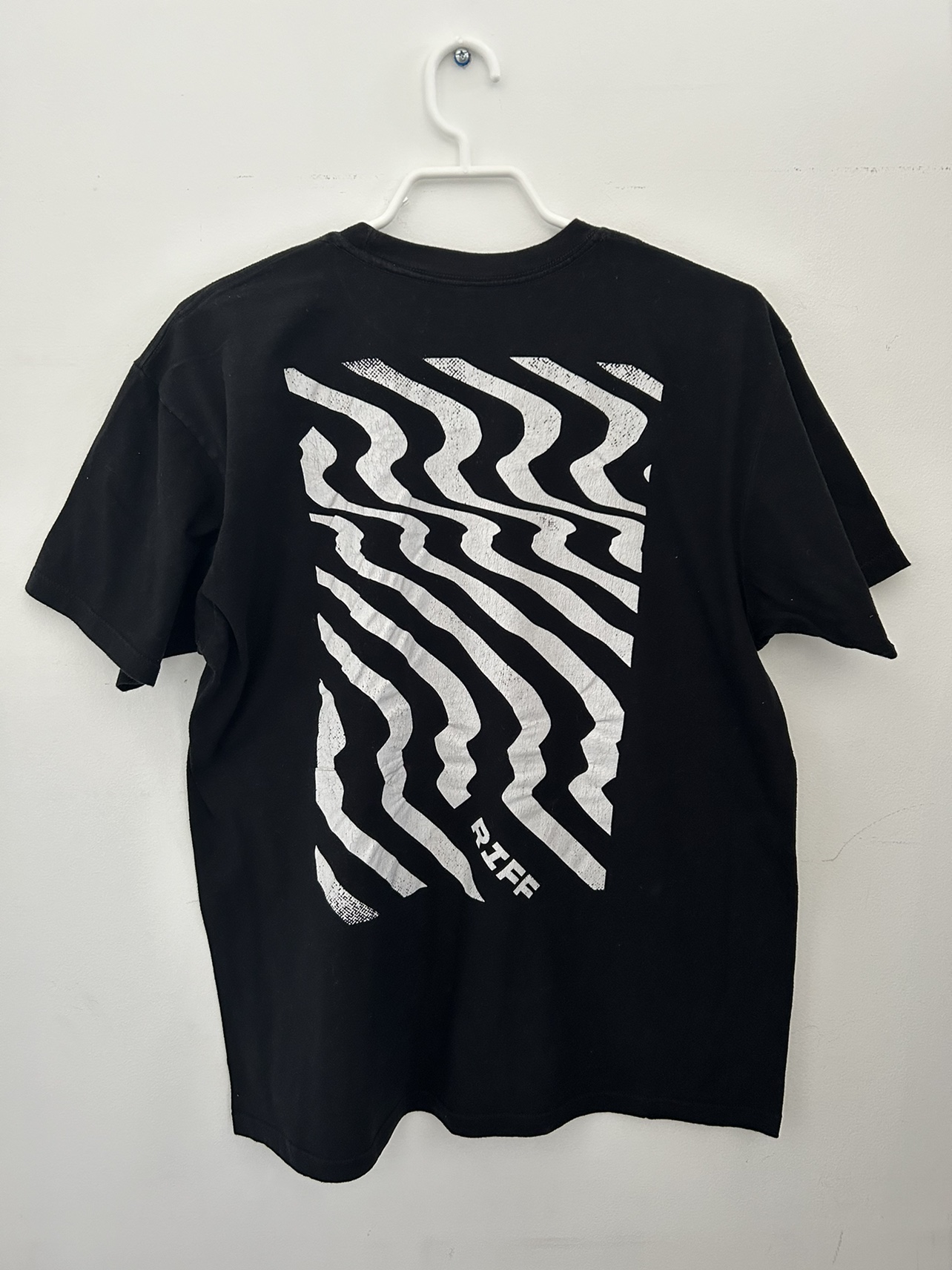 Graphic T-Shirt image indicator(2)