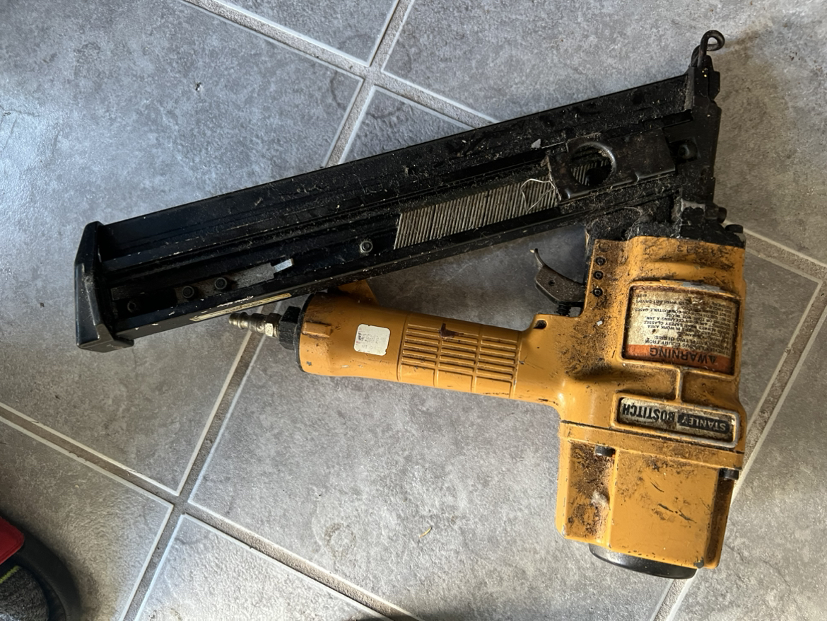 Nail gun - photo 2