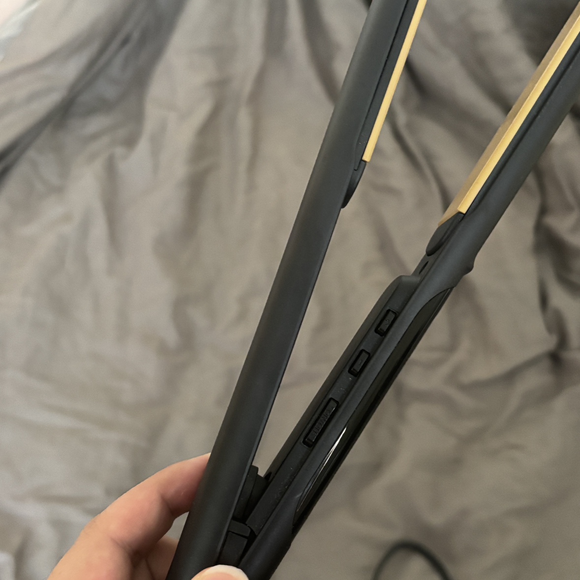 Revlon Smooth Brilliance Ceramic Hair Flat Iron image indicator(3)