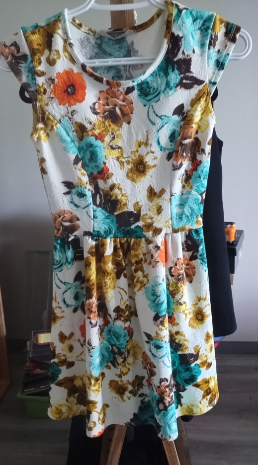 Cute Summer Dress thumbnail