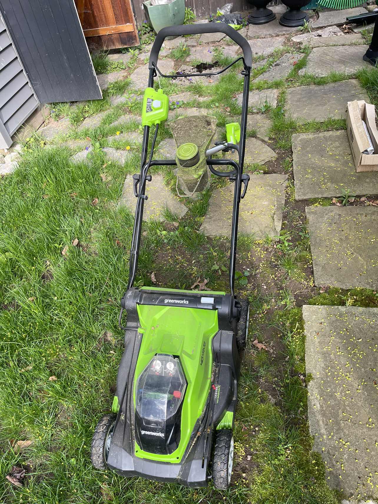 Greenworks Lawn mower and edge cord trimmer - photo 2