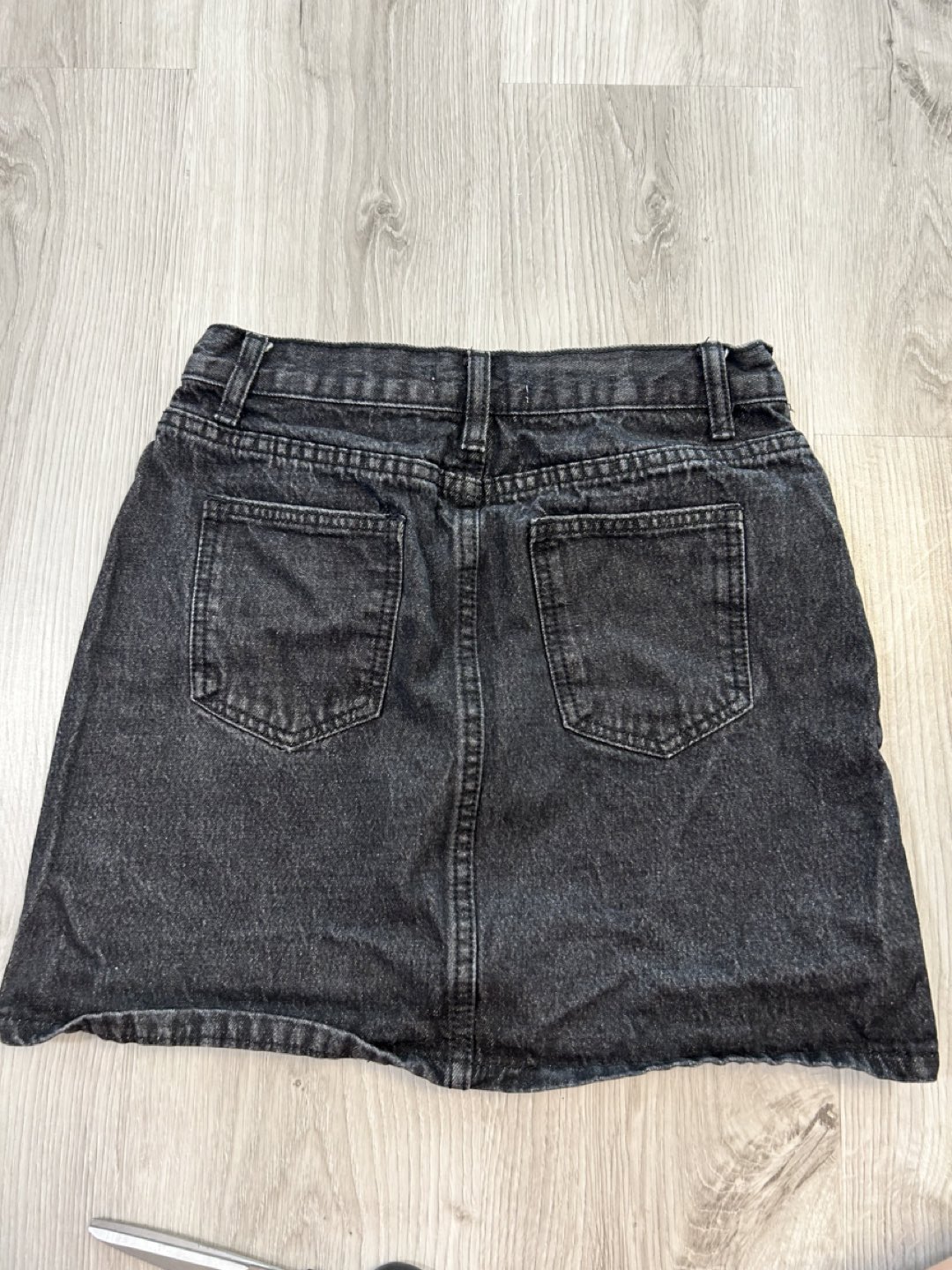 Black denim skirt image indicator(4)