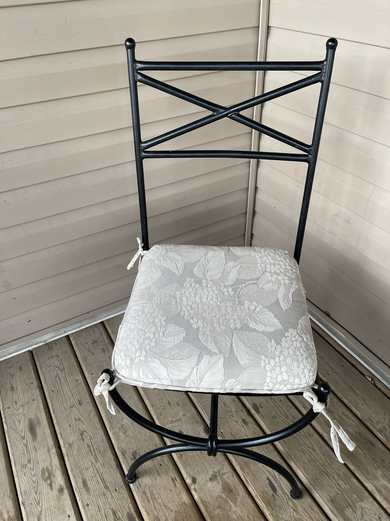 Outdoor chairs set of three - photo 2
