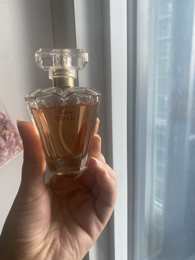 Rare gold perfume thumbnail
