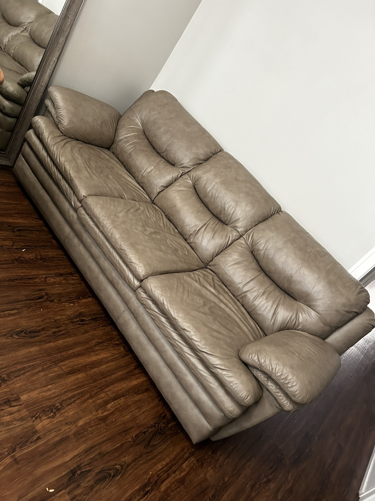 Leather couches - photo 2