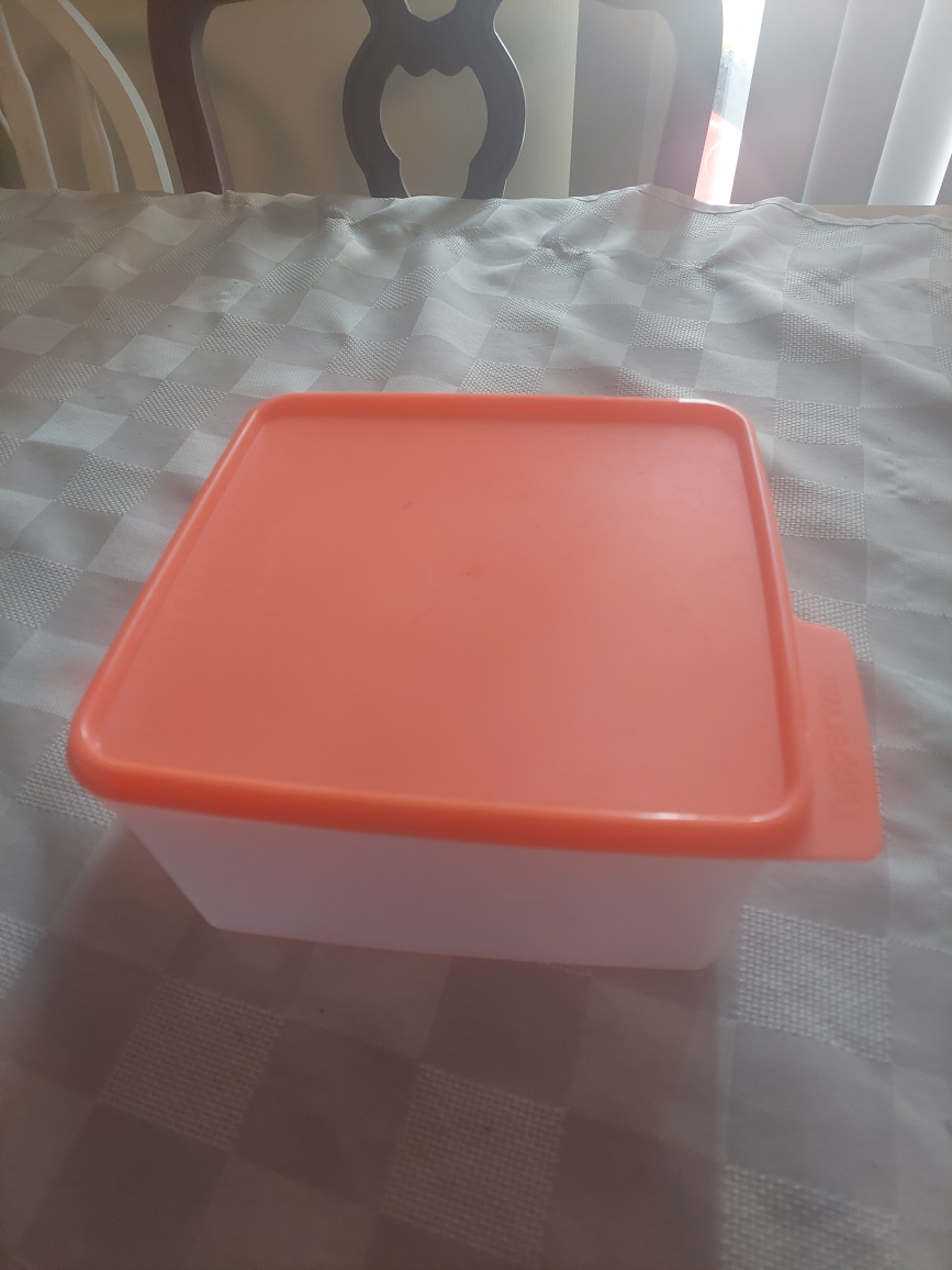 Tupperware tab containers