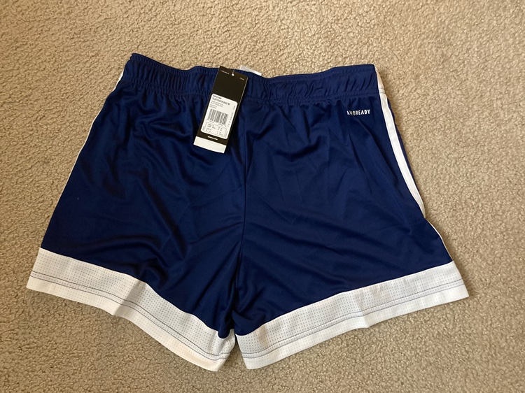 NEW Adidas soccer Women’s shorts (M) & x2 socks image indicator(2)
