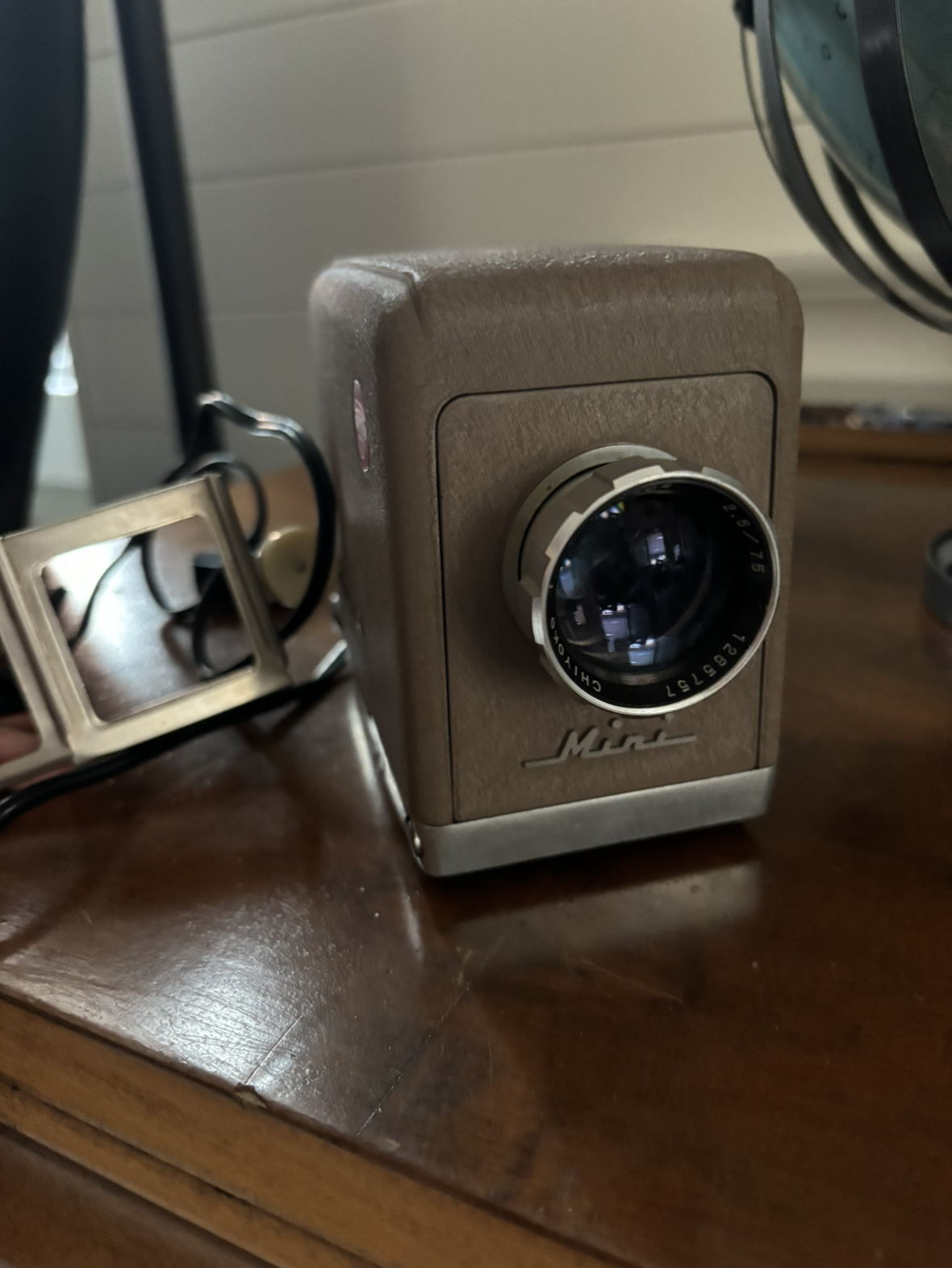 Vintage Minolta mini slide projector thumbnail