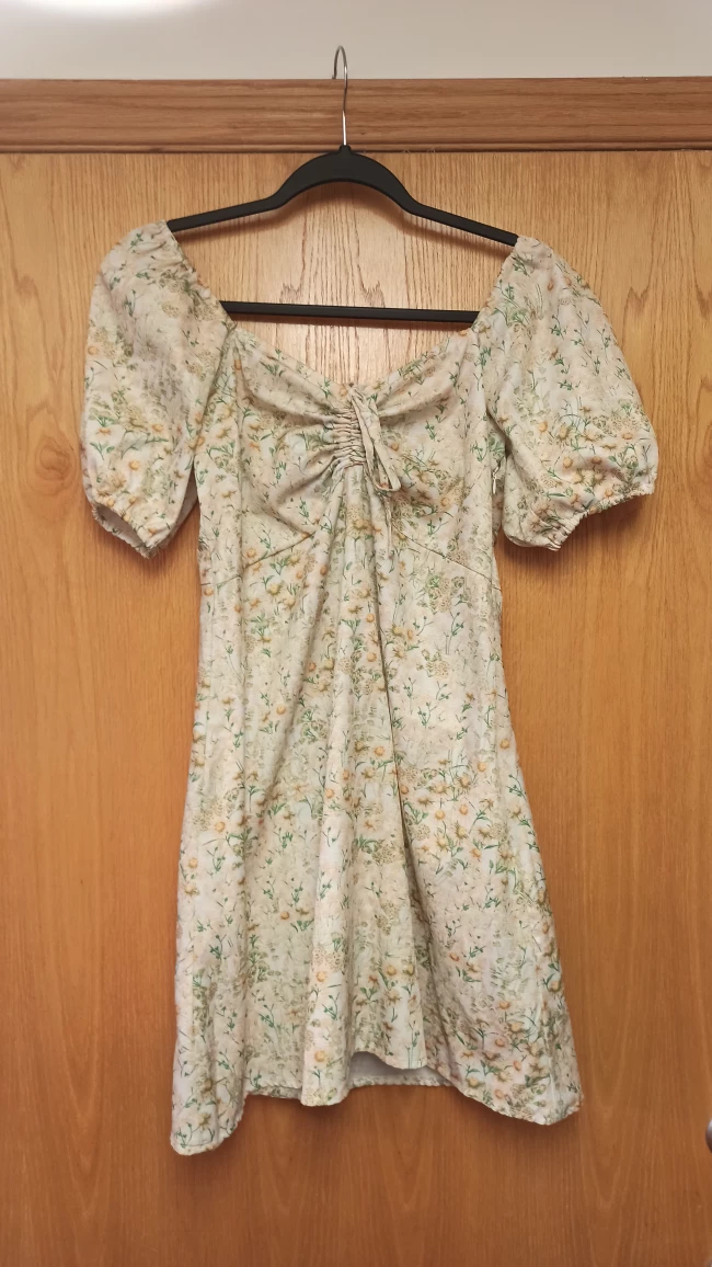dress thumbnail