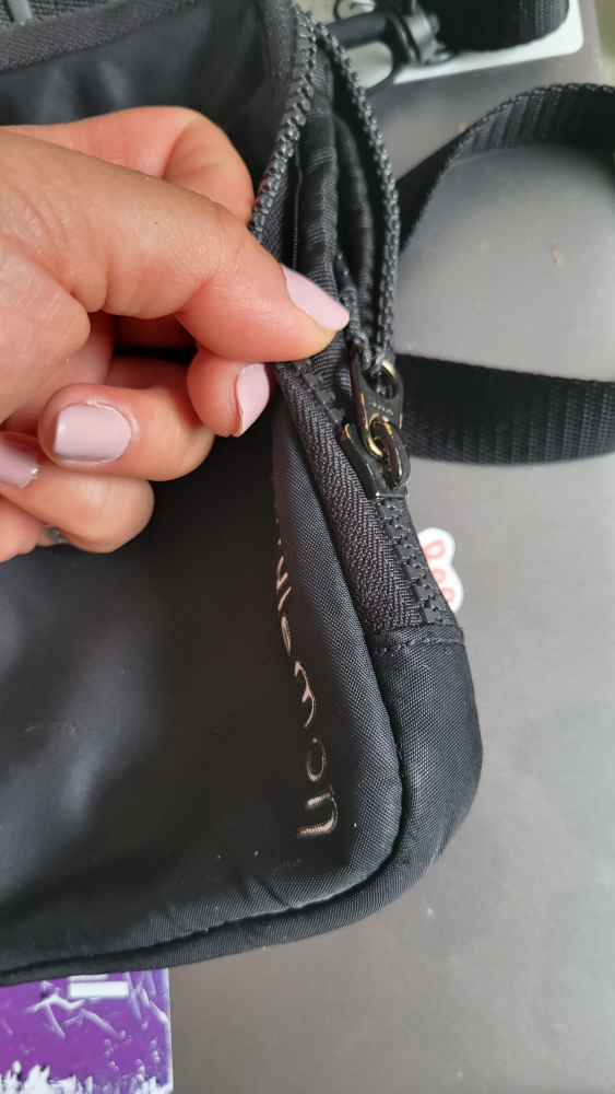 Lululemon Easy Access Crossbody Bag - photo 5