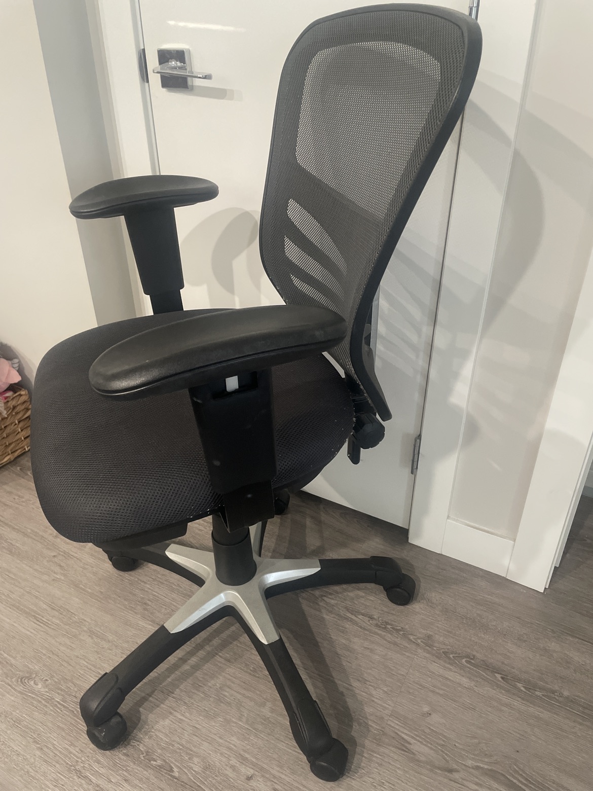 Office Chair - photo 2