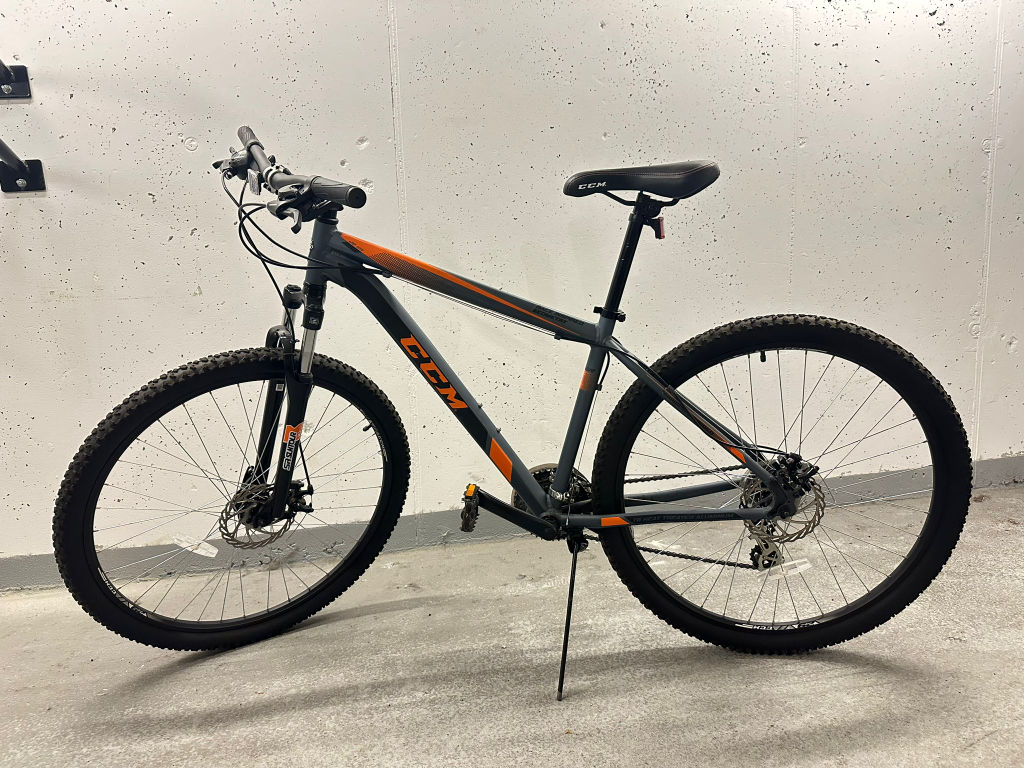 CCM 29er Hardtail Mountain Bike