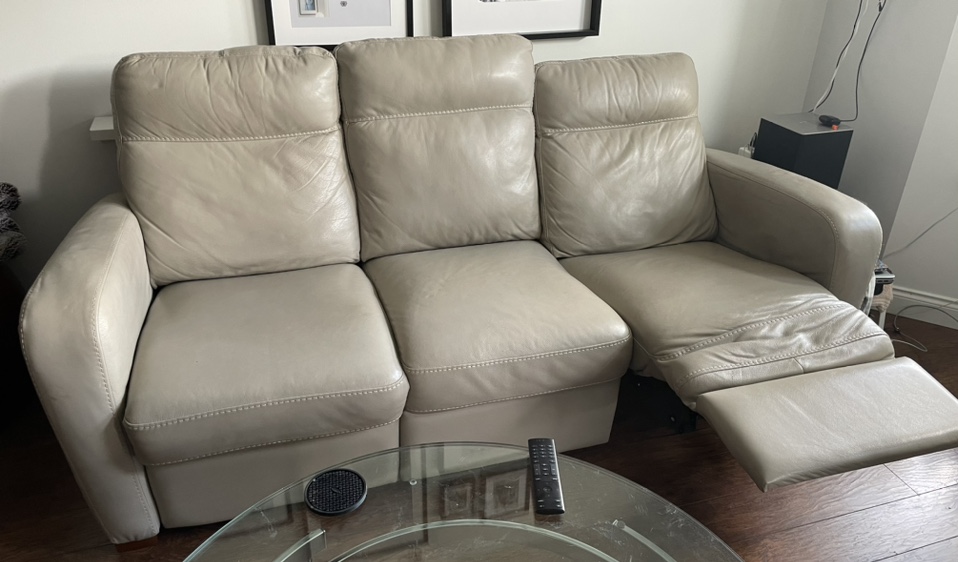 Leather recliner couch - photo 3