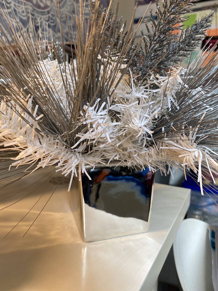 #freecycle christmas planter - photo 2