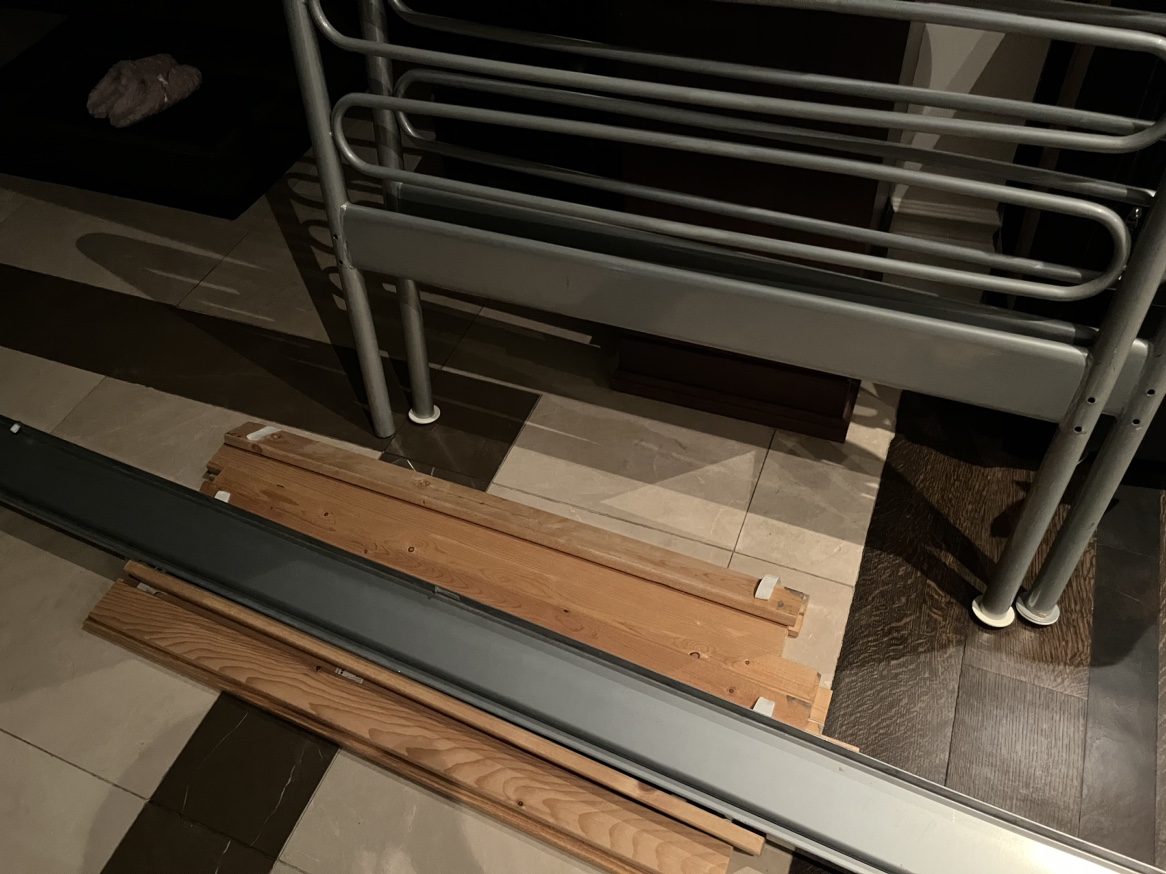 IKEA single size bed frame - photo 4