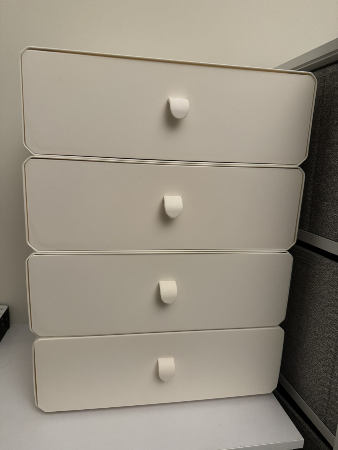 Single cell plastic storage