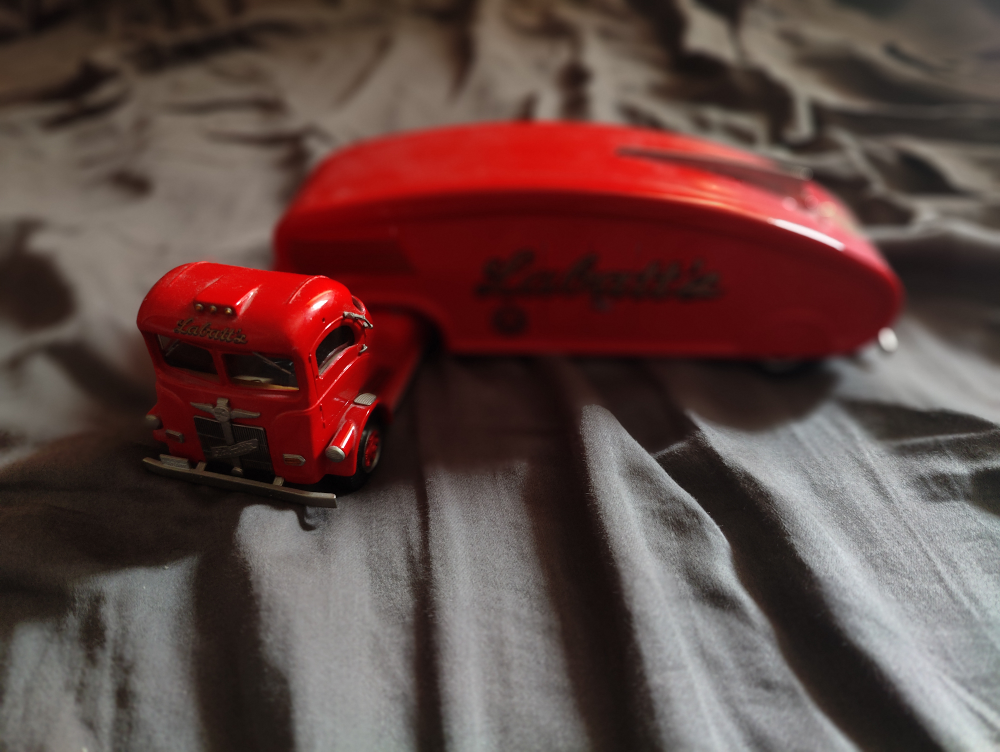 classic labatt's collectors toy truck thumbnail