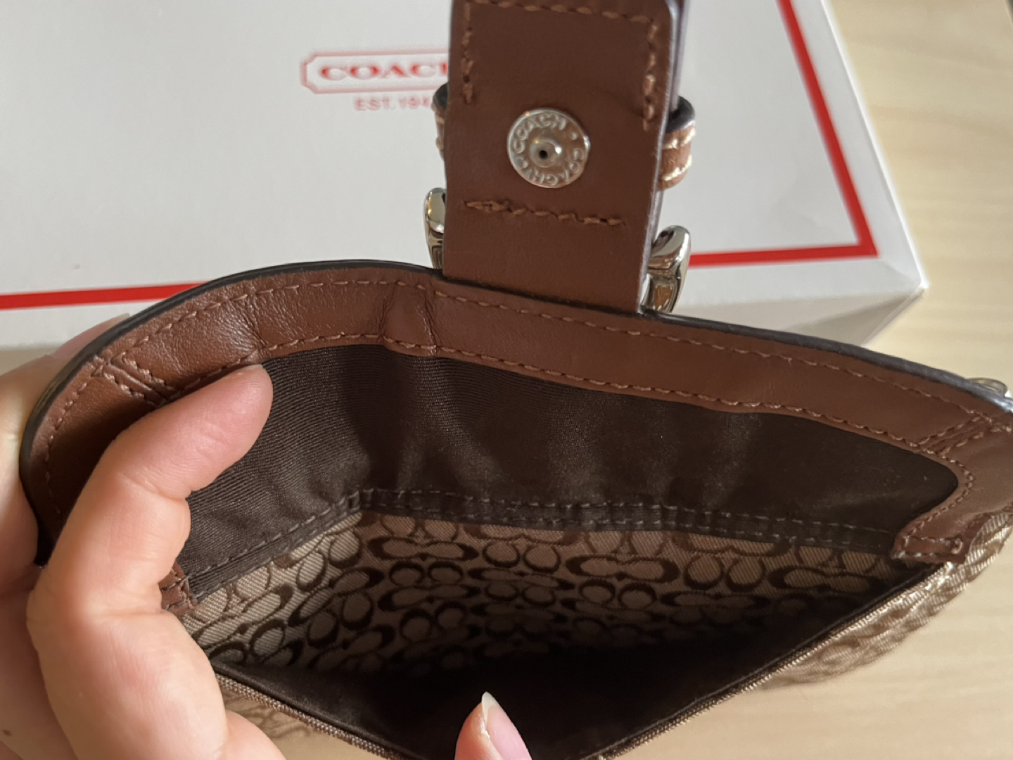 Coach wristlet with box (two compartments) image indicator(3)