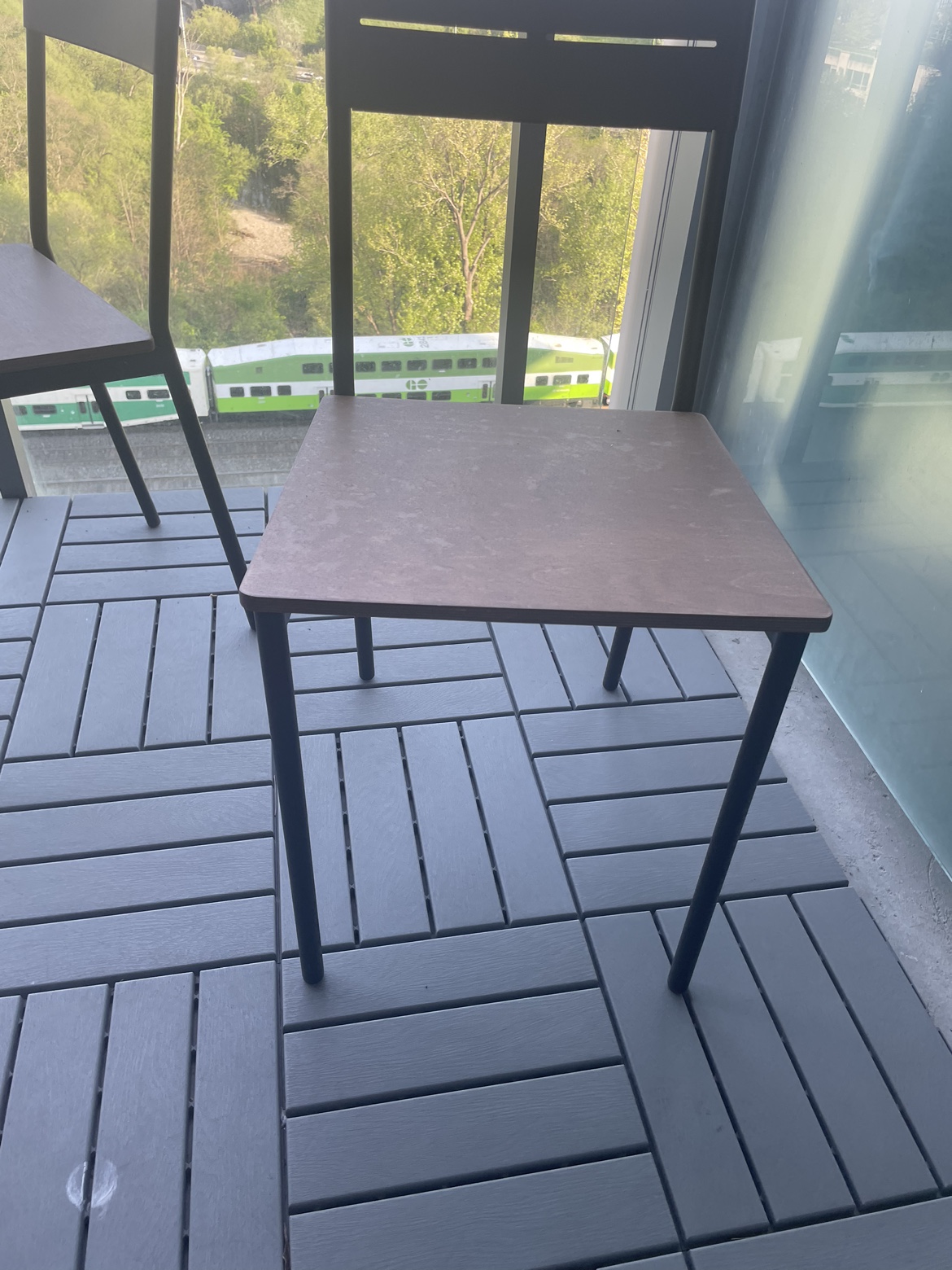 Must go ASAP: Outdoor seating and table - photo 2