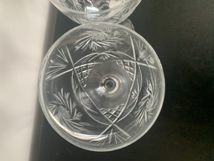 4 vintage wine / cocktail glasses image indicator(3)