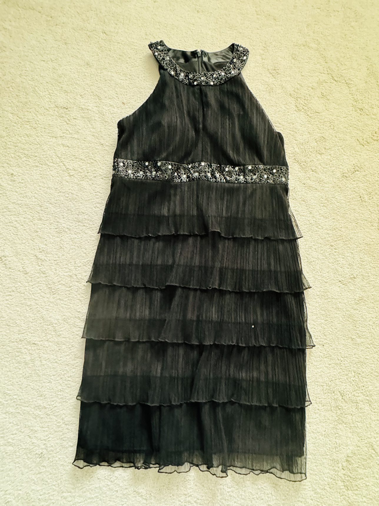 Cocktail dress with beard