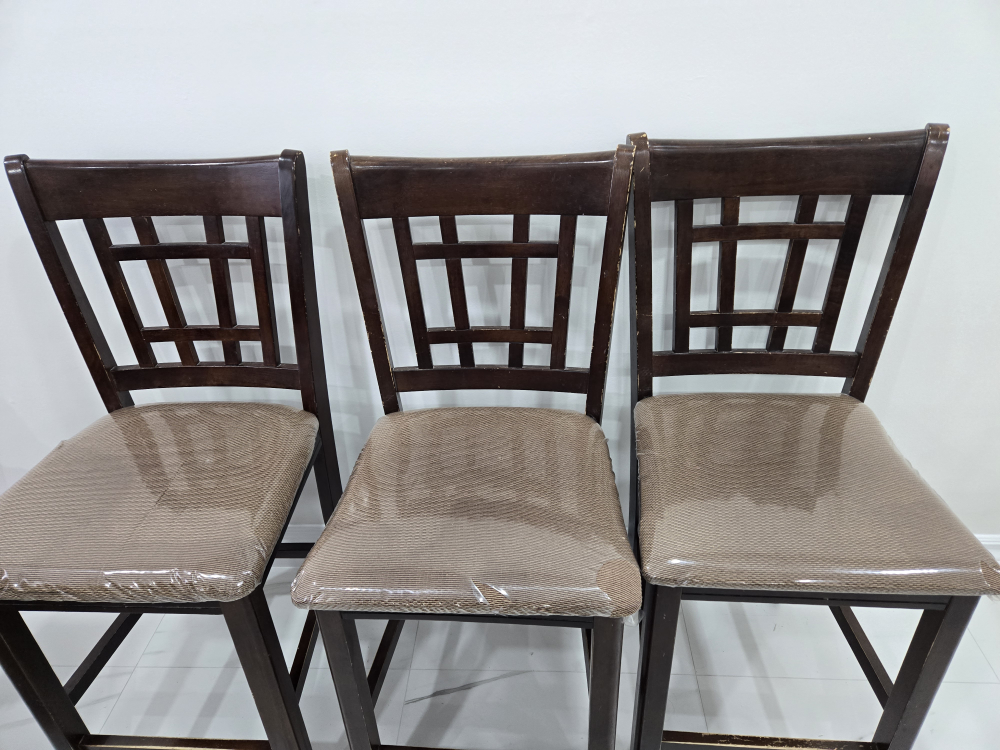 Table and Chair set image indicator(6)