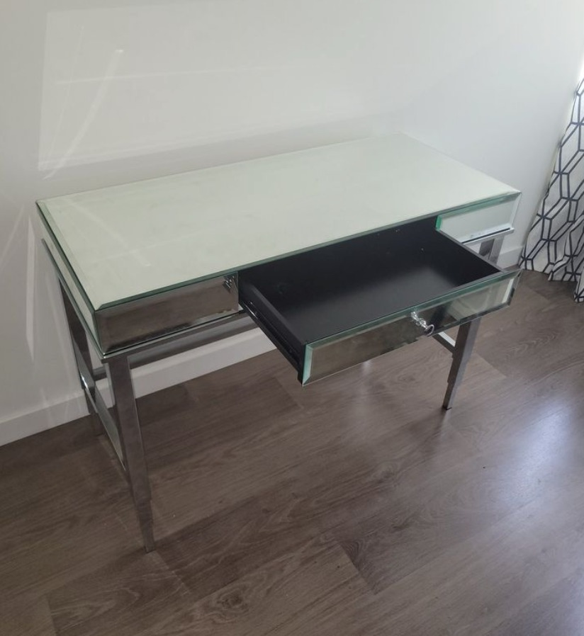 Mirrored Desk - photo 2