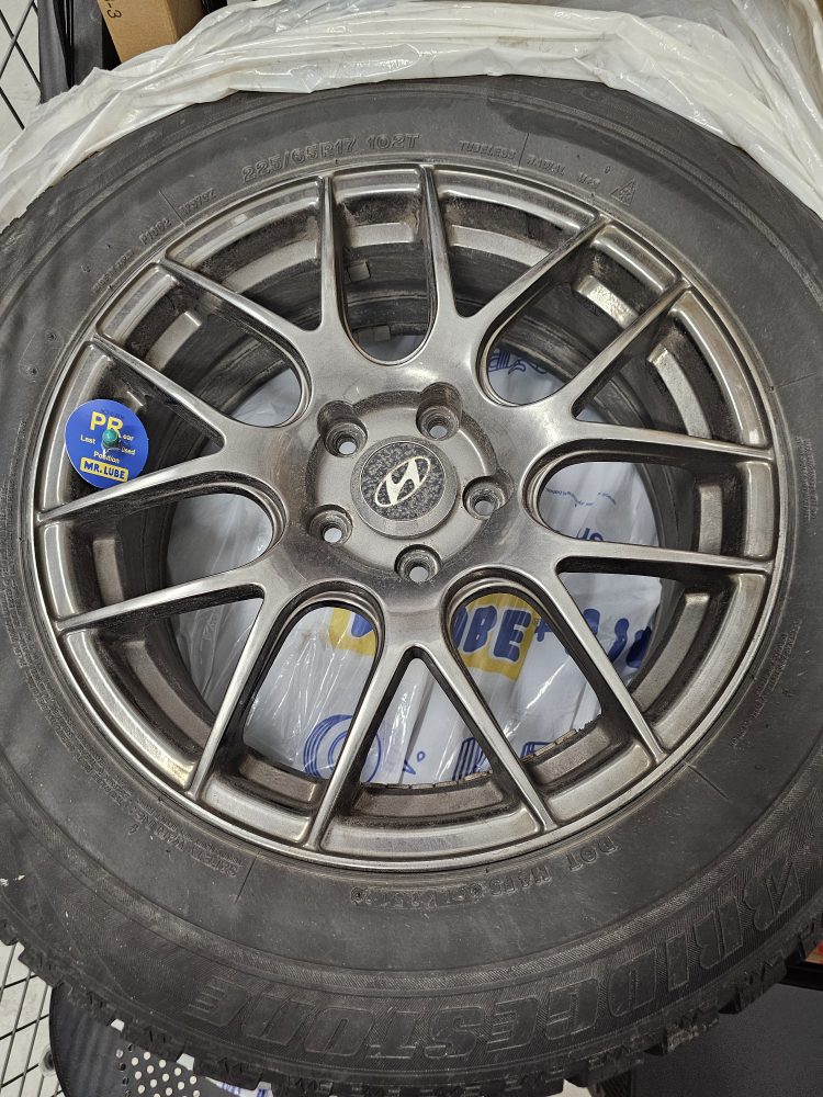 Winter tires and rims (225/65/17) - photo 2