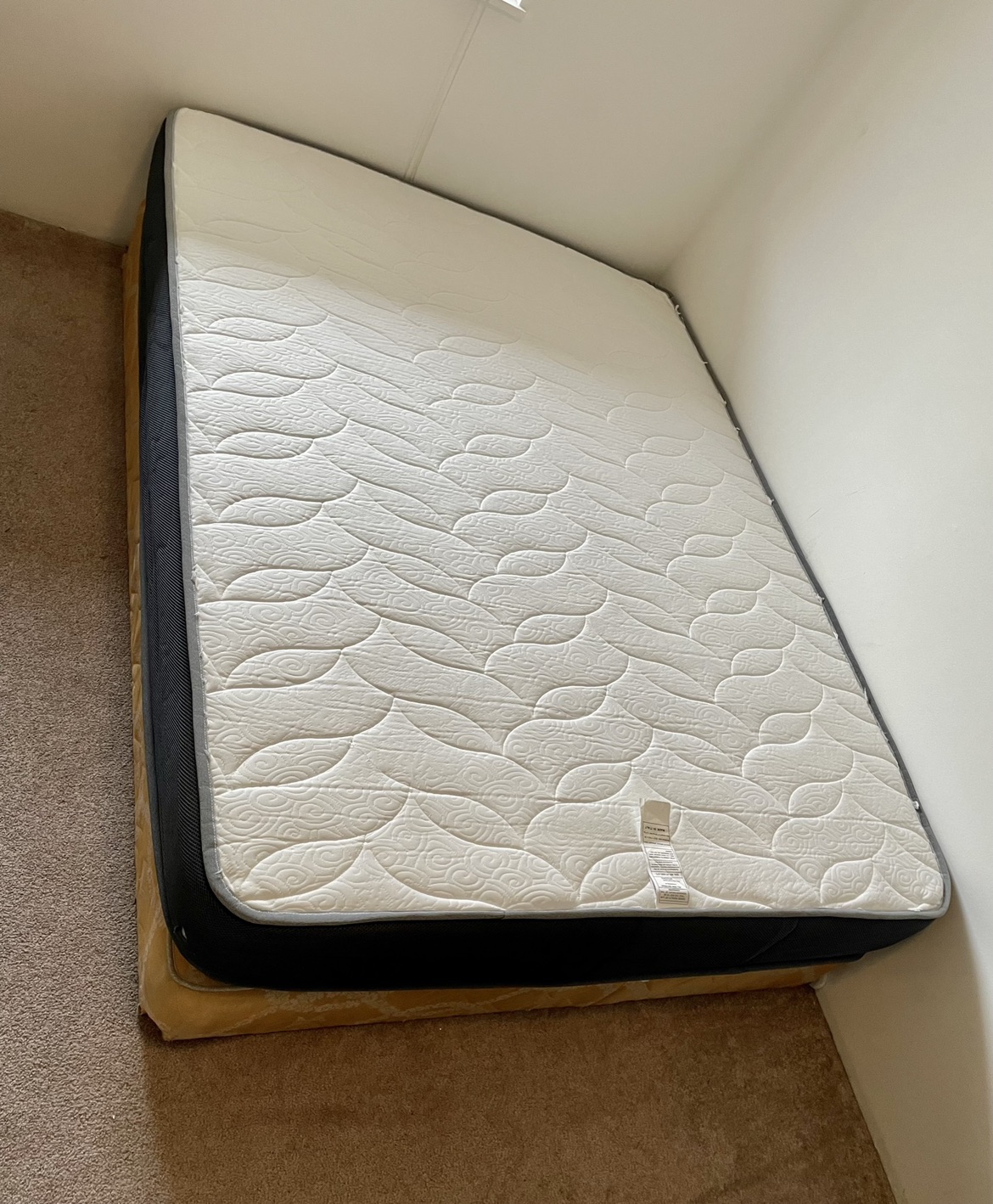 Double/full size mattress with cover and box spring thumbnail