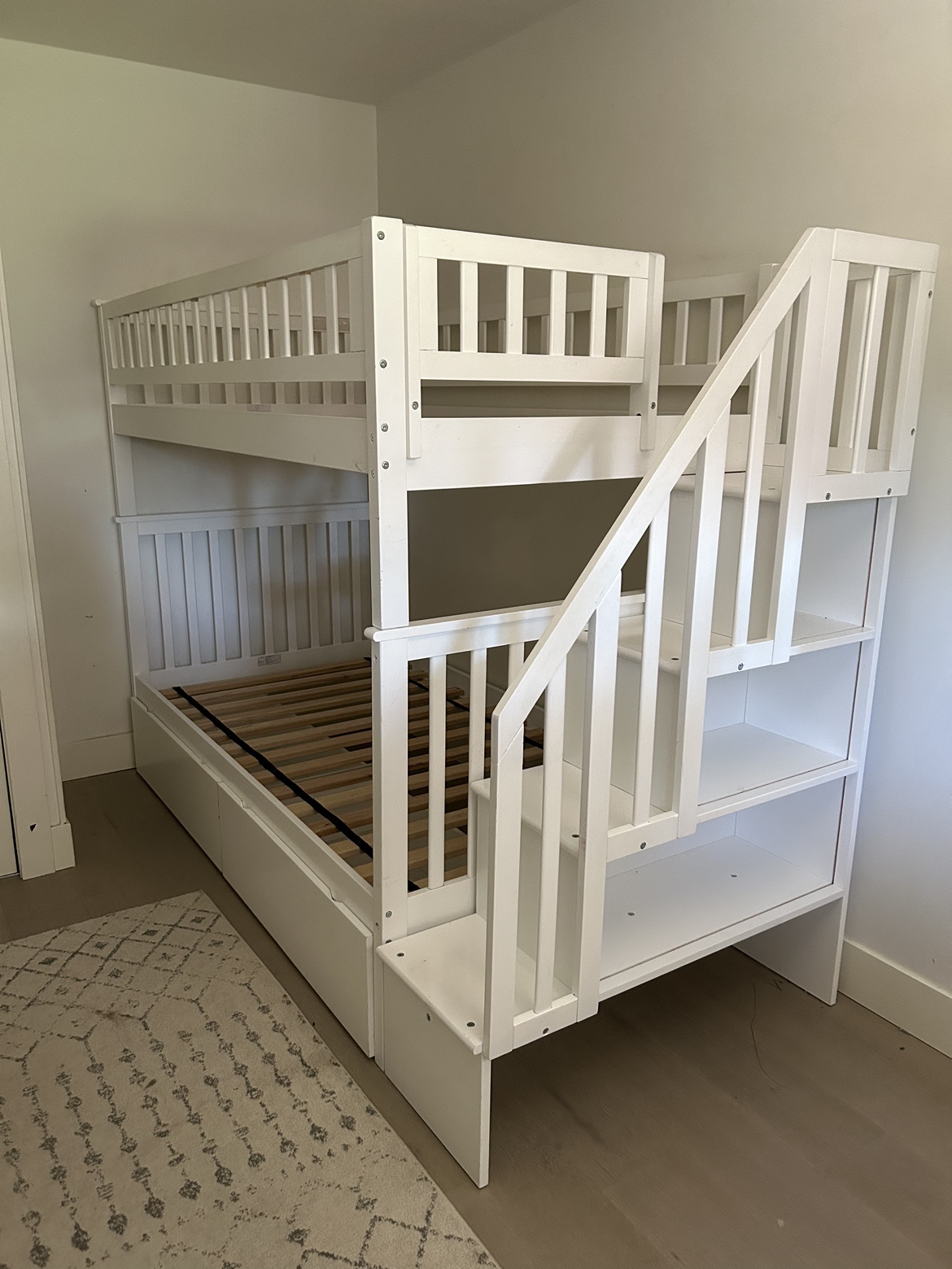 Kids Twin / Twin Bunkbed w/ Storage