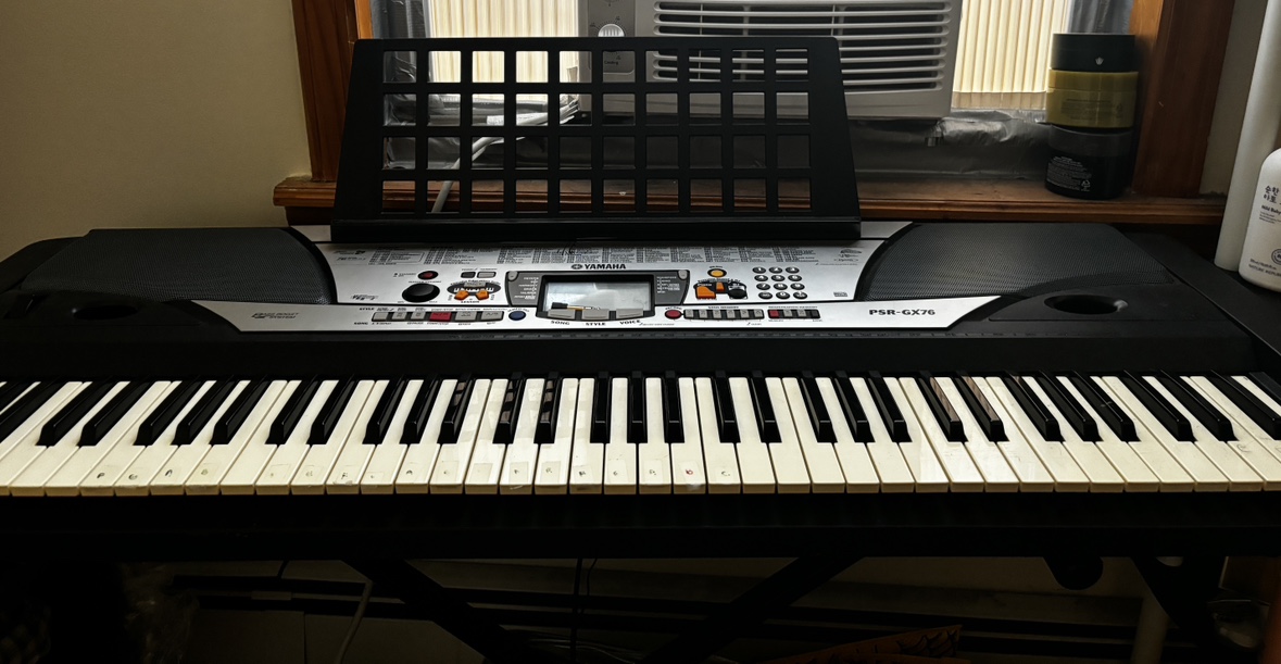 YAMAHA PSR-GX76 PORTABLE 76 KEY DIGITAL KEYBOARD