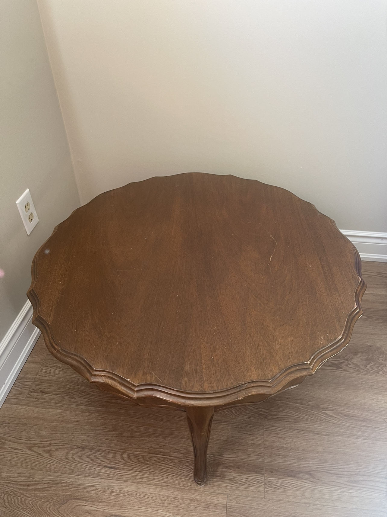 Solid round coffee table - photo 3
