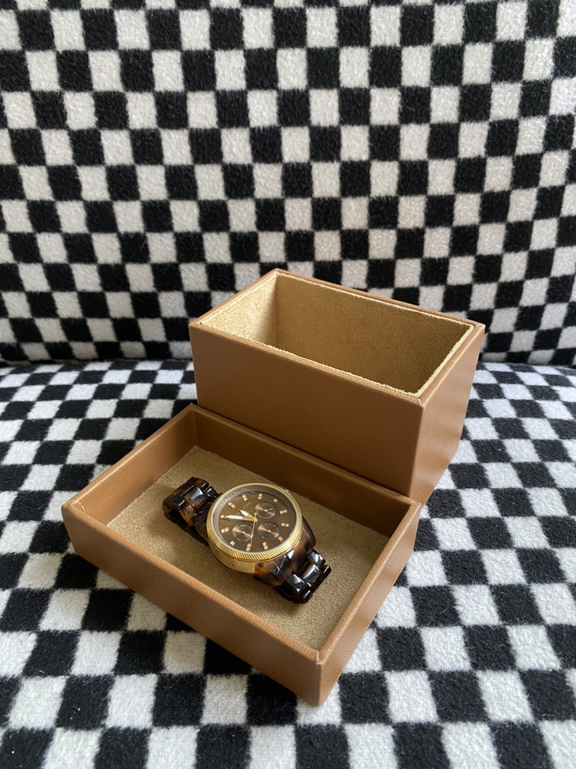 Michael Kors watch image indicator(2)