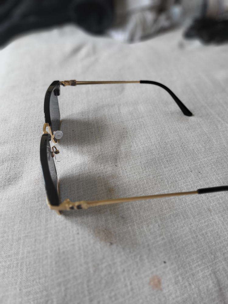 #freecycle Sunglasses image indicator(2)