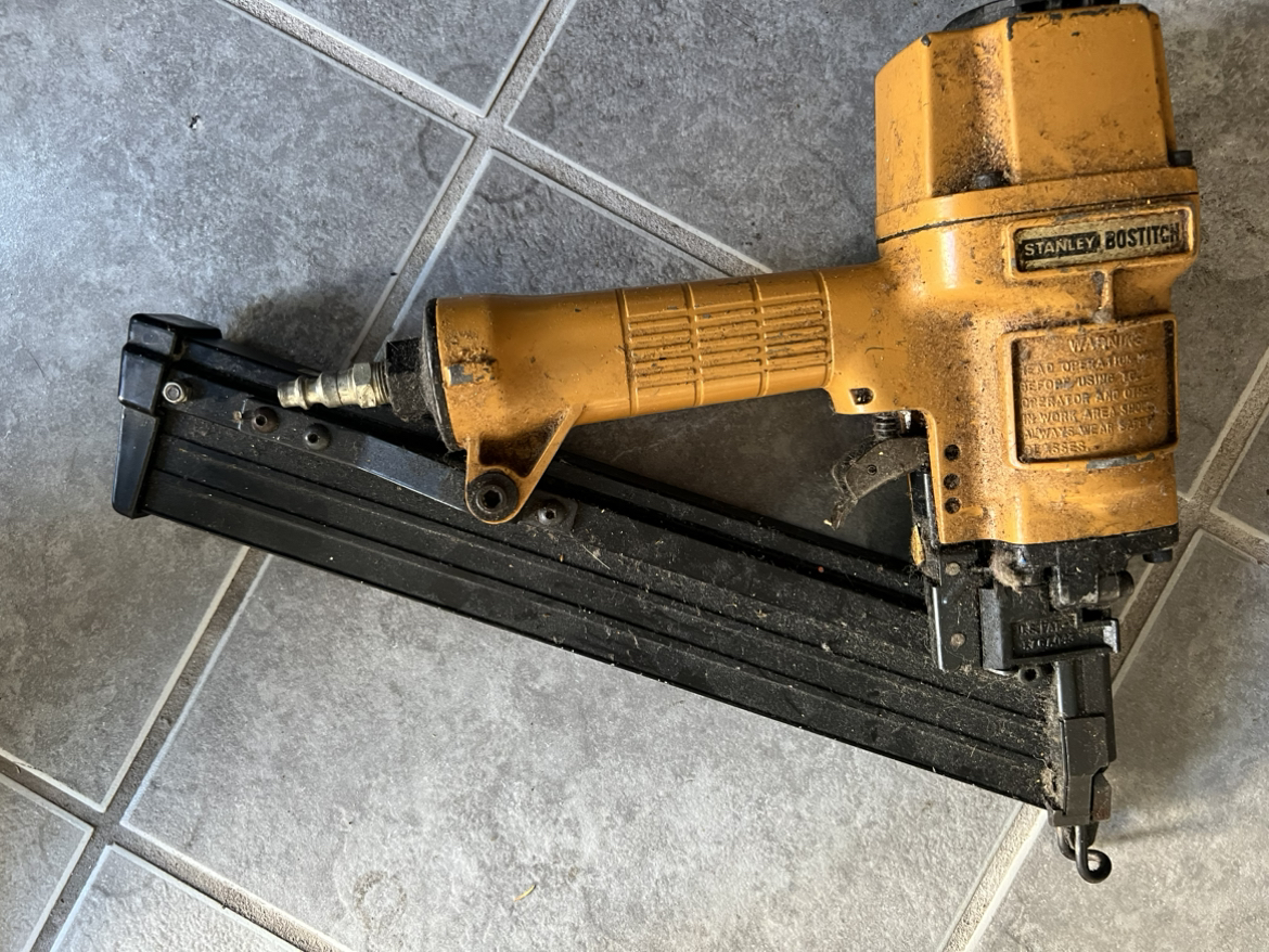 Nail gun
