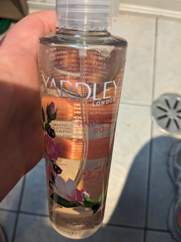 hardly English rose body spray image indicator(4)