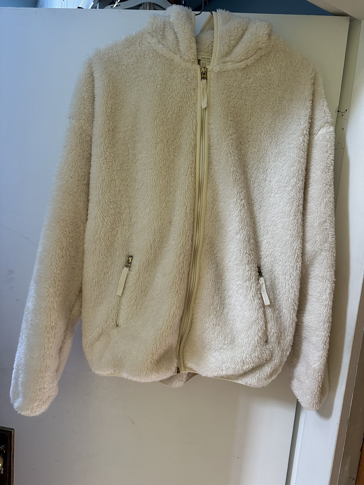 Fuzzy White Sweater #freecycle thumbnail