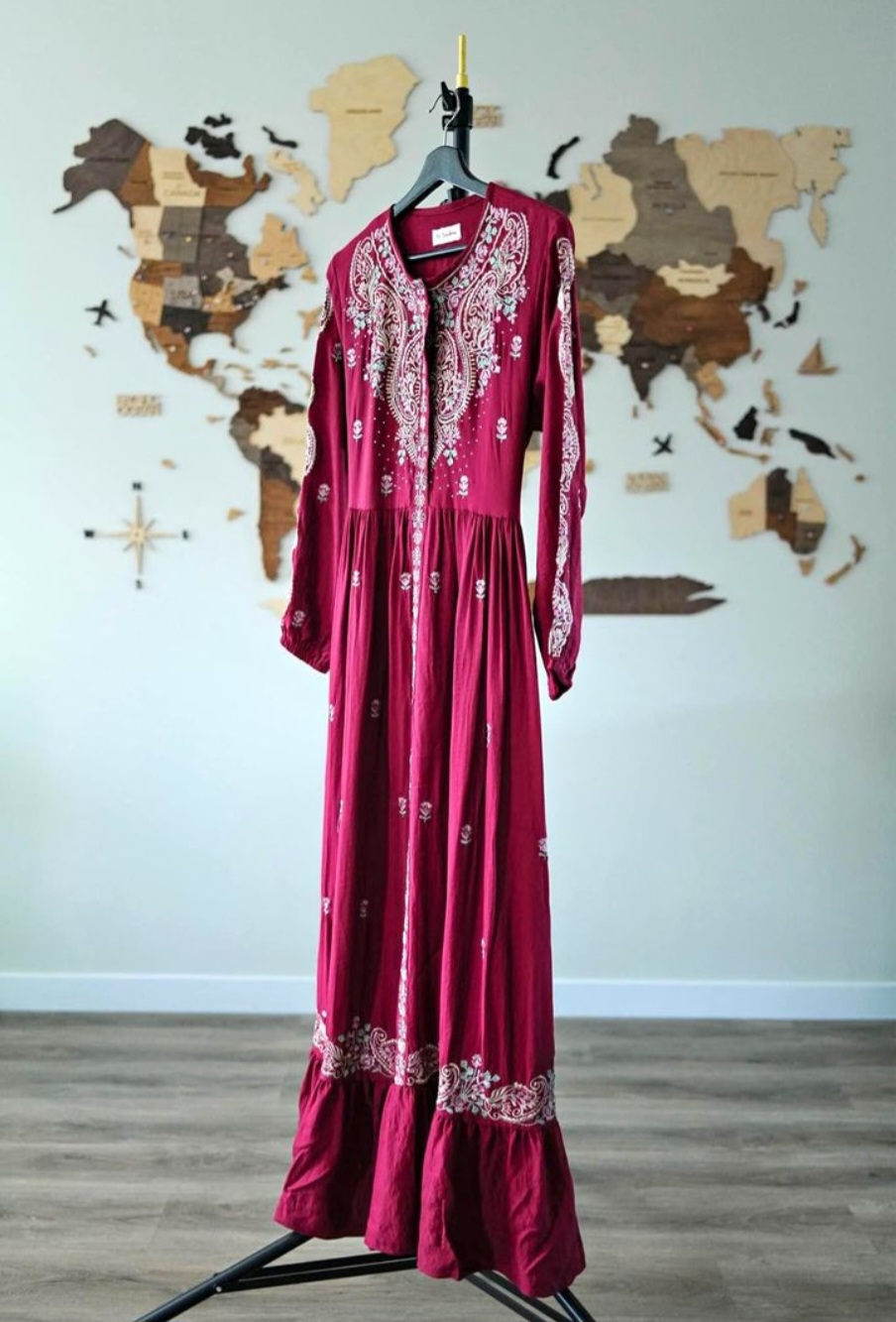 Beautiful embroidery long dress - New