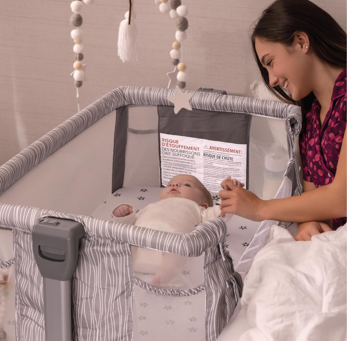 Milliard Baby Bassinet & Bedside Sleeper image indicator(2)