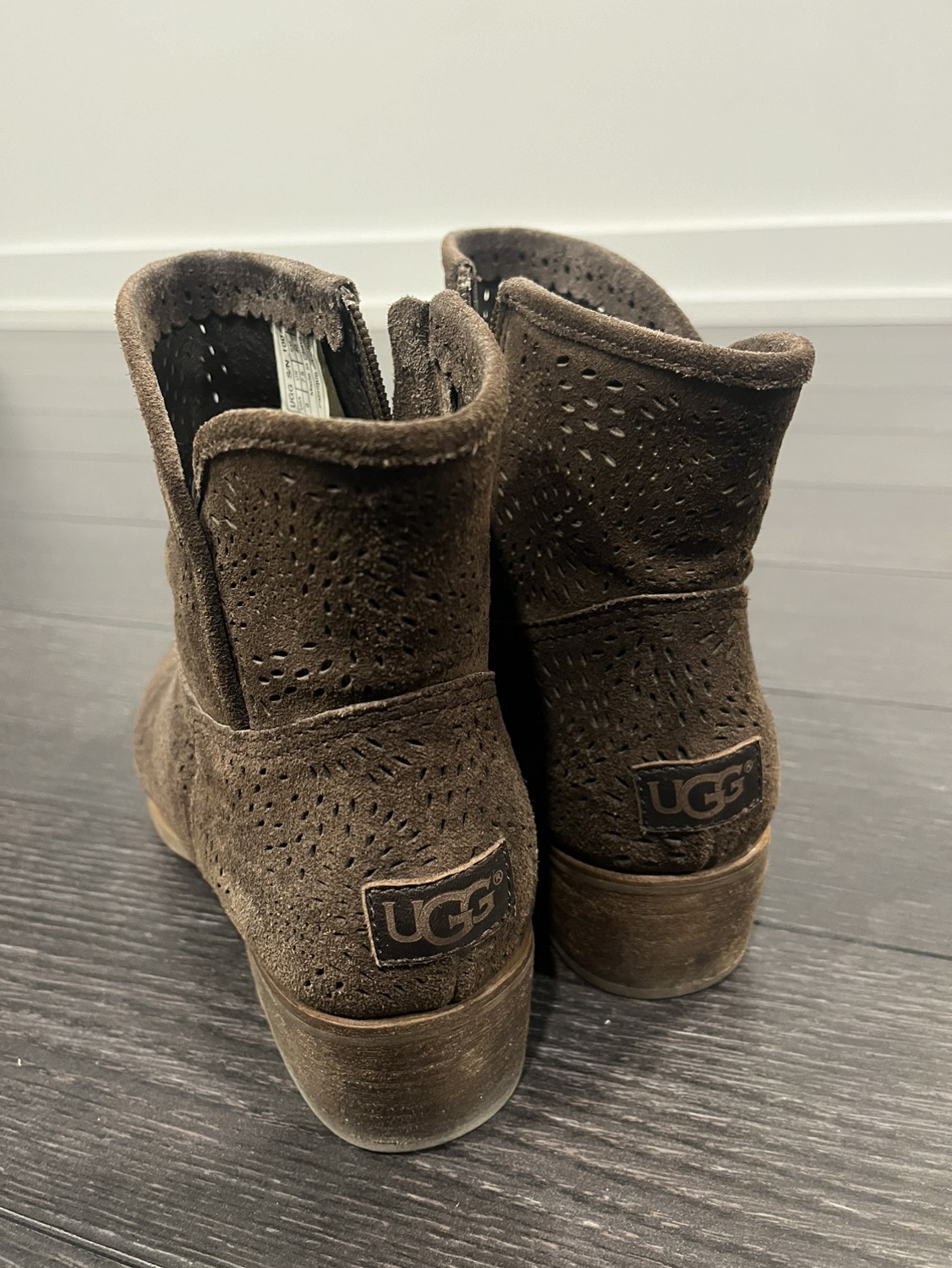 UGG Suede Boots US 9 - photo 2