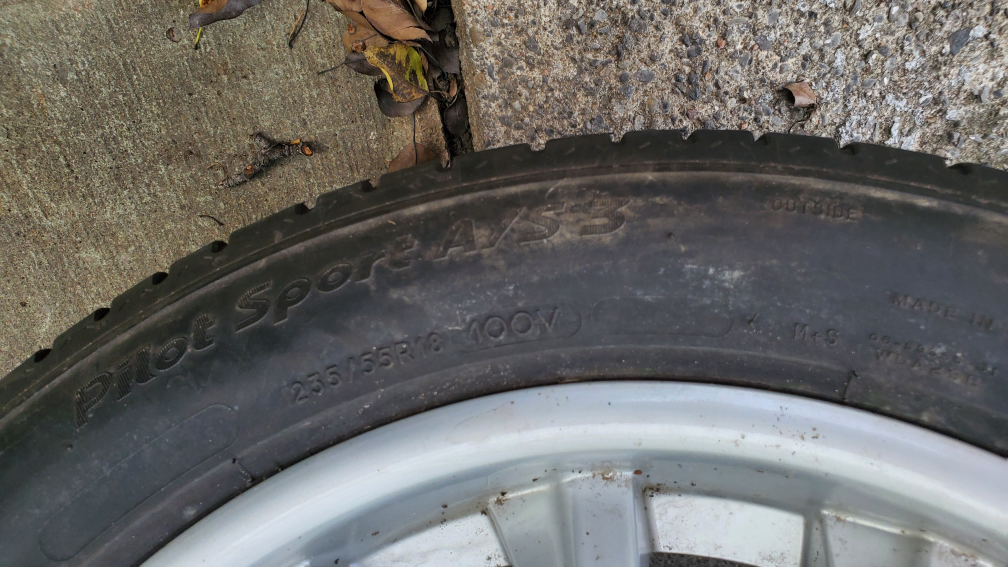 18" 5x114.3 ET42 Rims/Michelin All season image indicator(6)